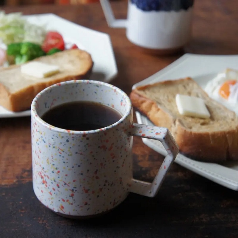 「大容量なのに、持ちやすく、飲みやすい」を追求したこだわりのマグカップ。