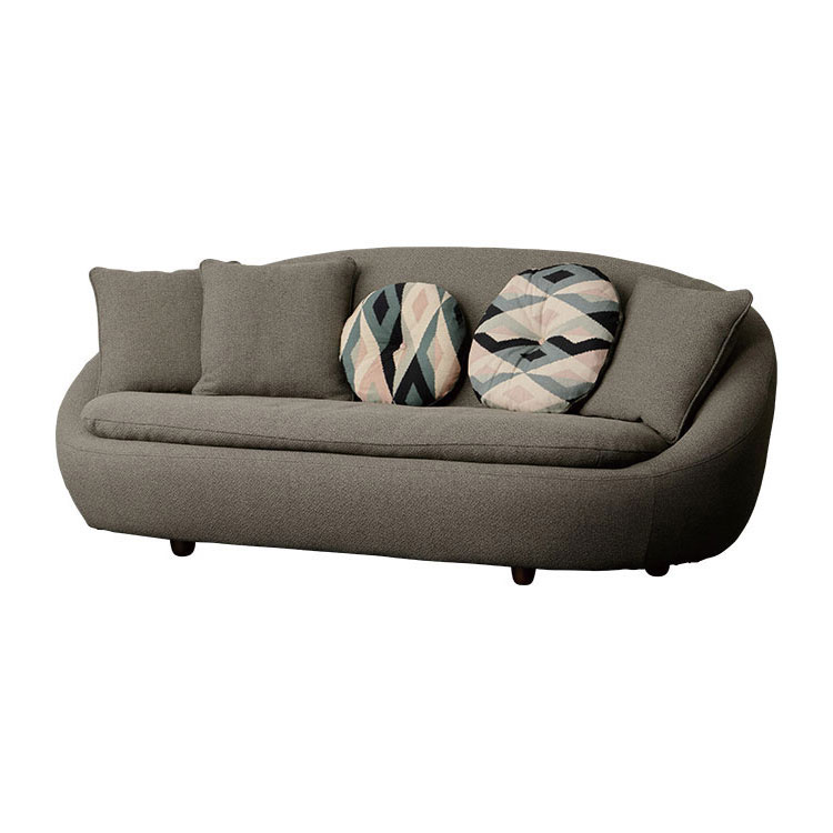 丸みのある可愛らしいデザインが魅力のソファ。