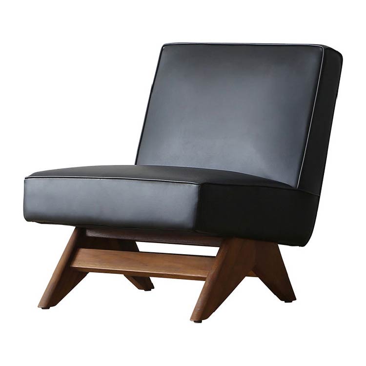 シンプルで飽きの来ないすっきりとしたデザインの1人掛けソファです。