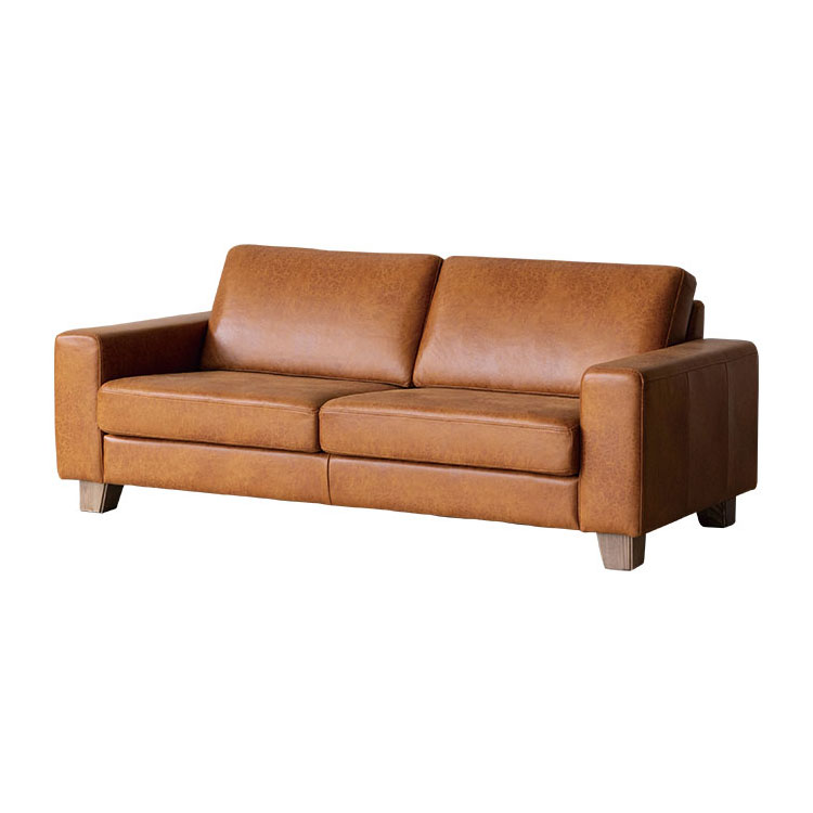 シンプルでベーシックなデザインのソファ。