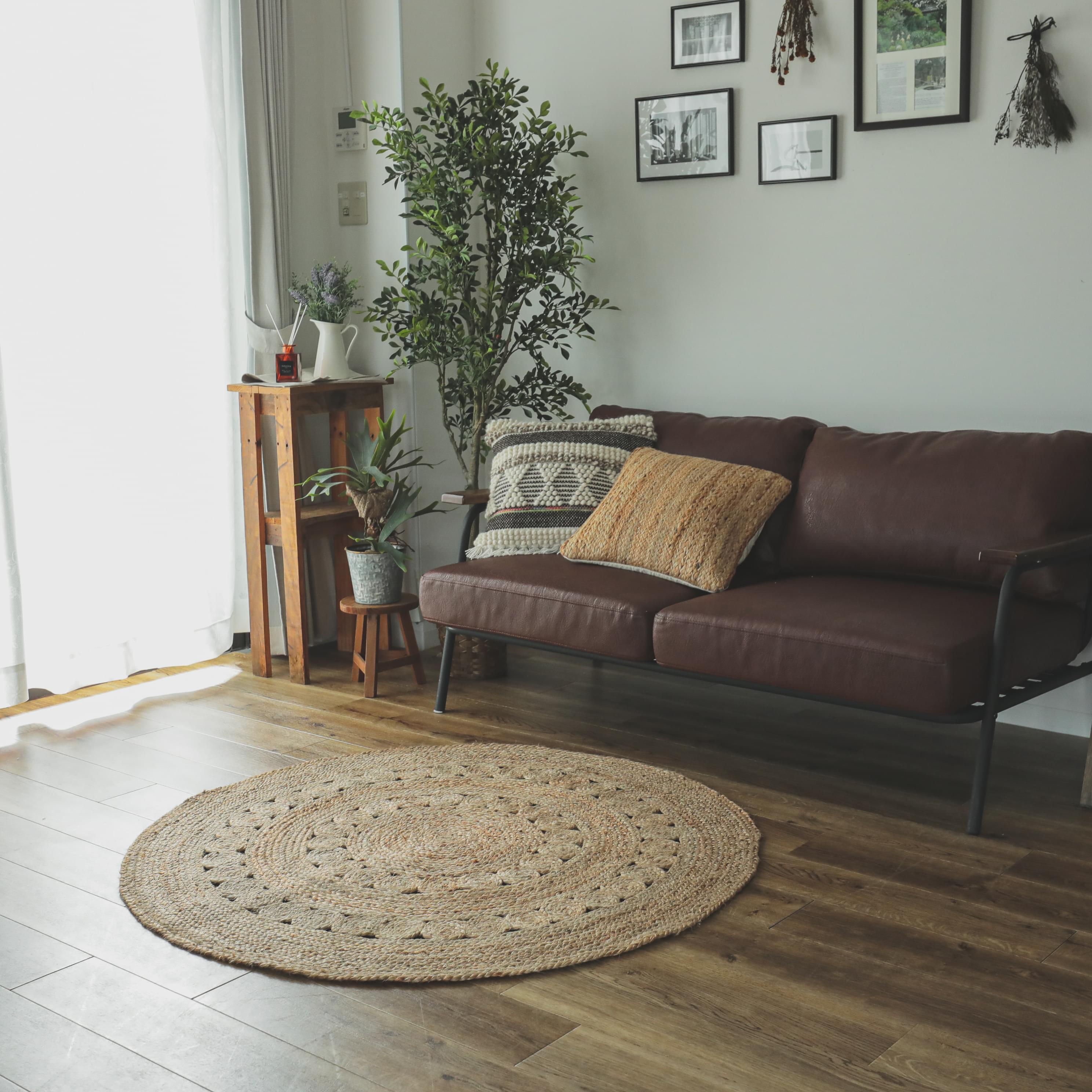 円形はお部屋を柔らかい印象に。寛ぎのパーソナルスペースなどに最適。