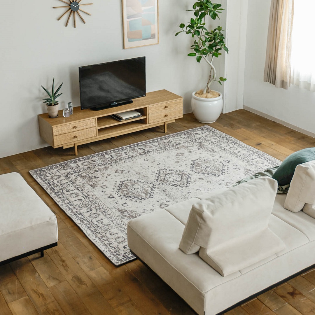 200×250cmは床に座ってゆったり過ごすことが多い方におすすめ。