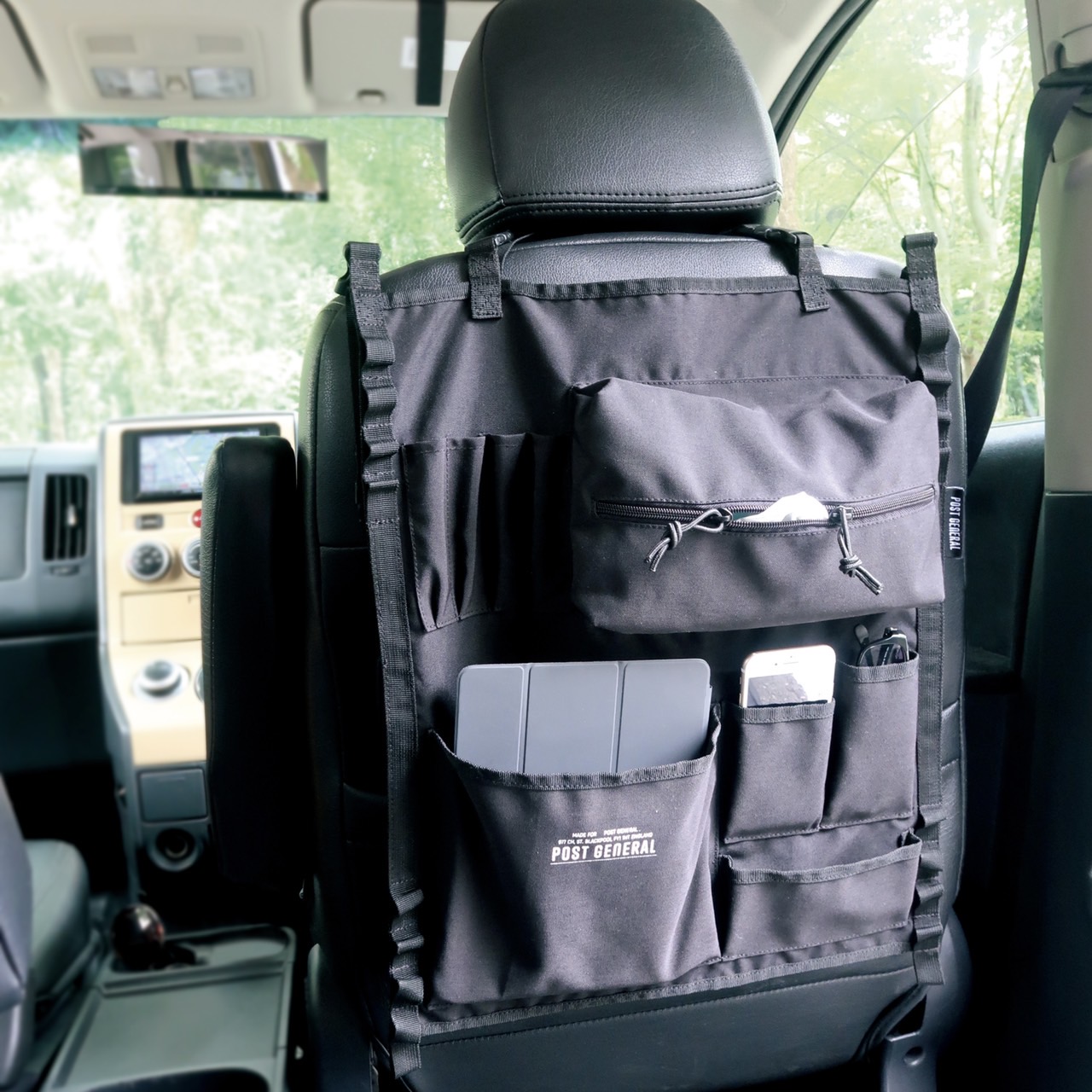 お部屋の中だけでなく、車のシートのバッグポケットとして便利にお使い頂けます。