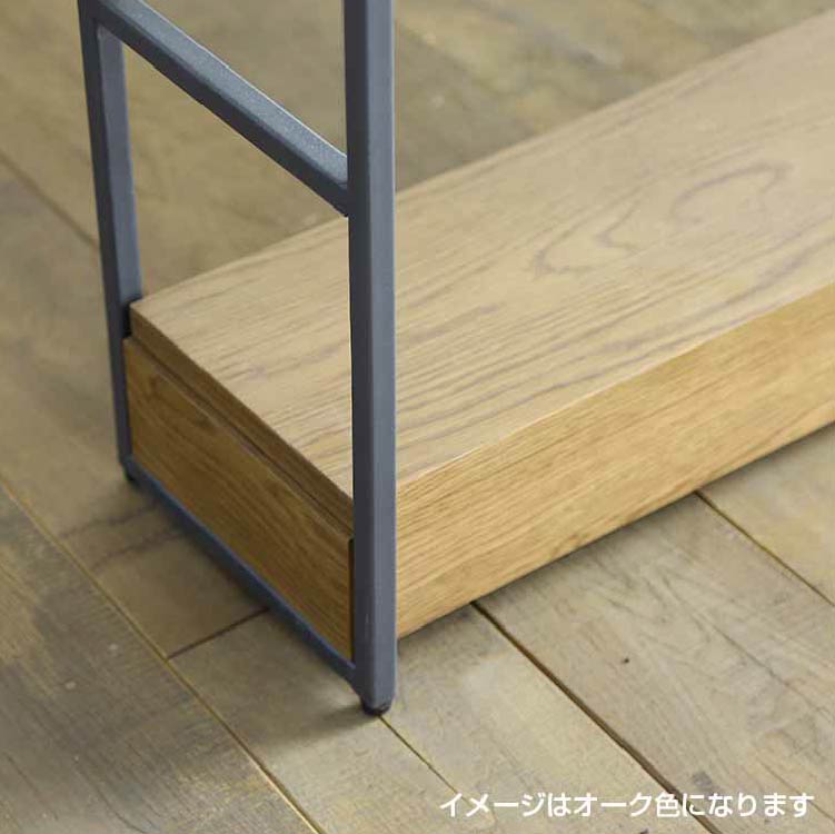 木とスチールの組み合わせがスタイリッシュなオフィス空間を演出してくれます。