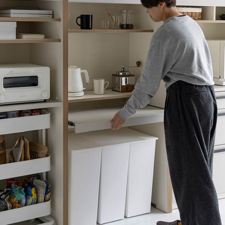 デスク部分を作業台として使用すれば、キッチンでの作業効率UP。